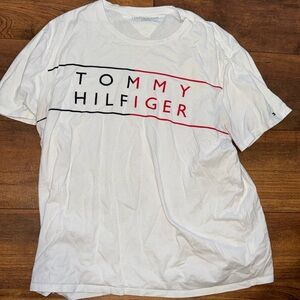 Tommy Hilfiger tee